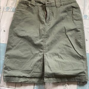 St. John's Bay olive army green cargo khaki  skirt size 10 Large